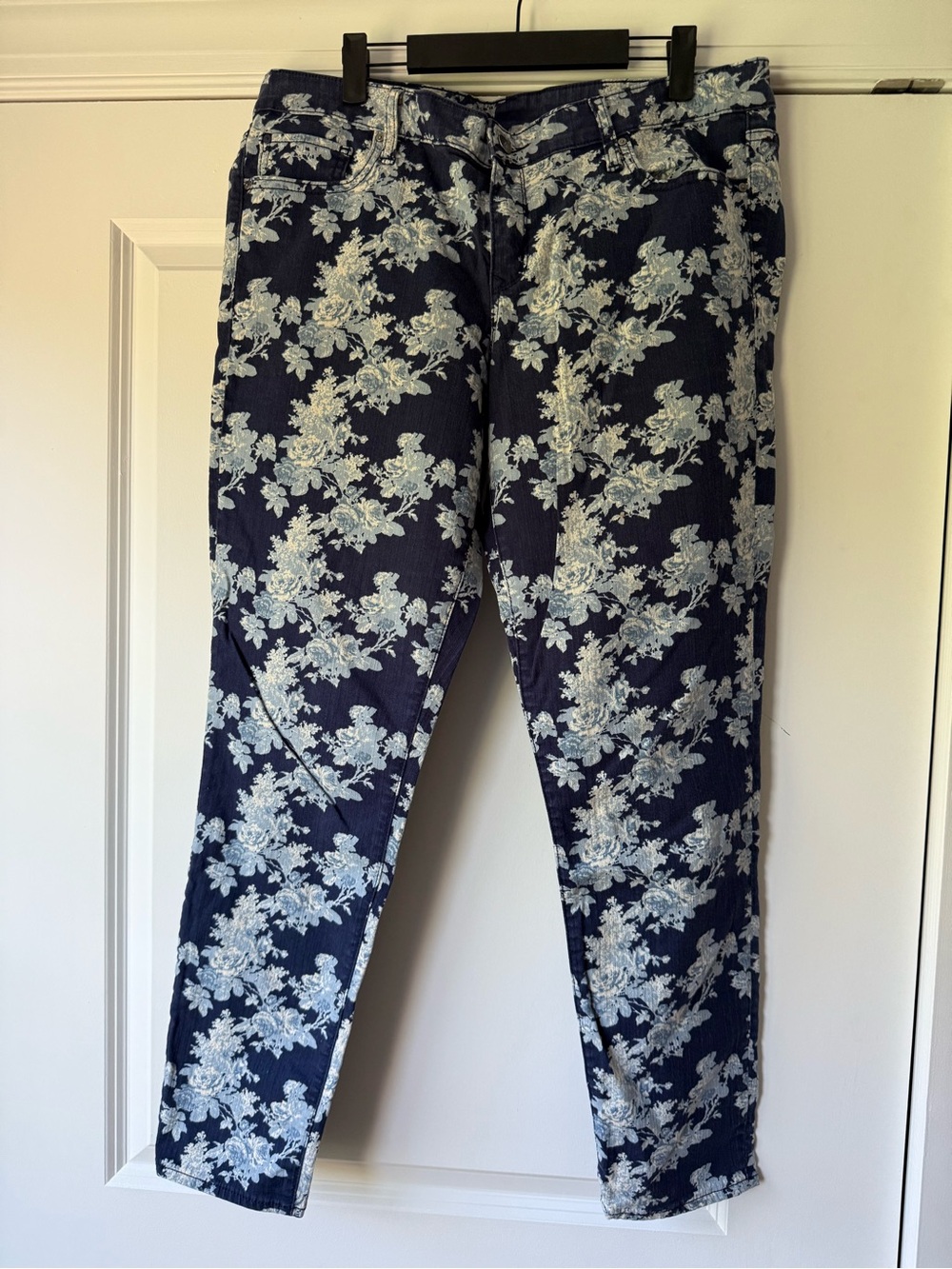 GAP Blue Floral Women's Jeans, Printed Skinny Fit, Size 16 Tall / 33